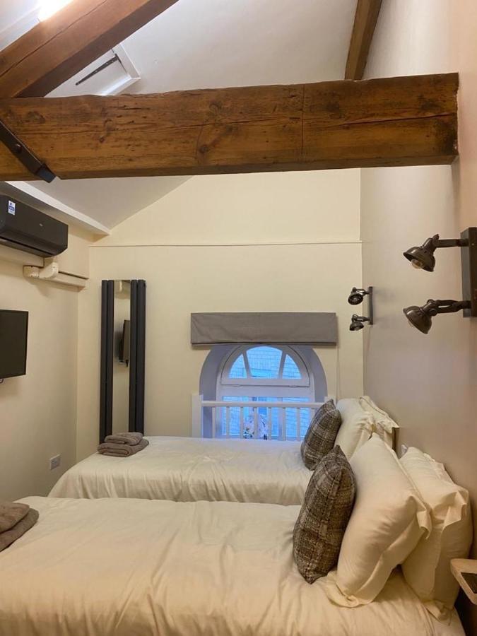 Top Tip Rooms Newmarket นิวมาร์เก็ต ภายนอก รูปภาพ